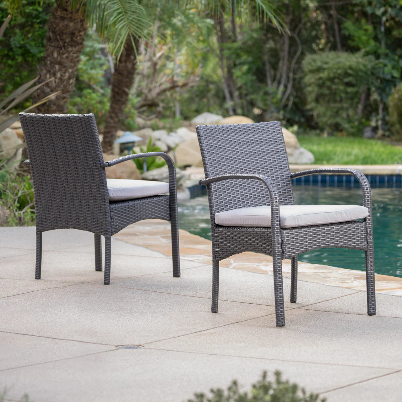 MYLVEXORA 22" Outdoor Chair