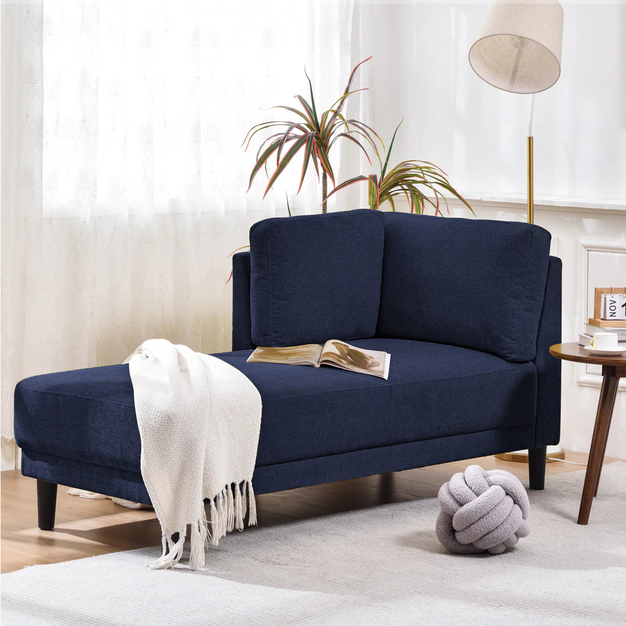TOVARY 65" Chair