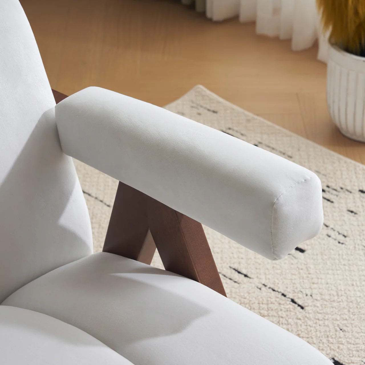 CALYPSO 29" Modern Chair - Ivory Velvet