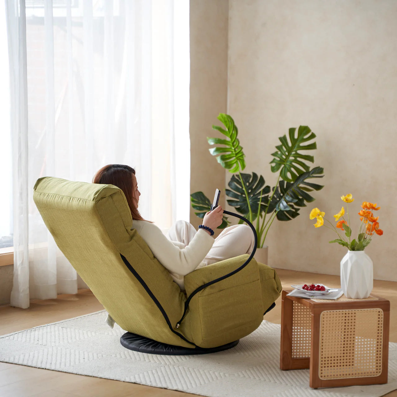 VELUXE 31" Adjustable Lounge Chair