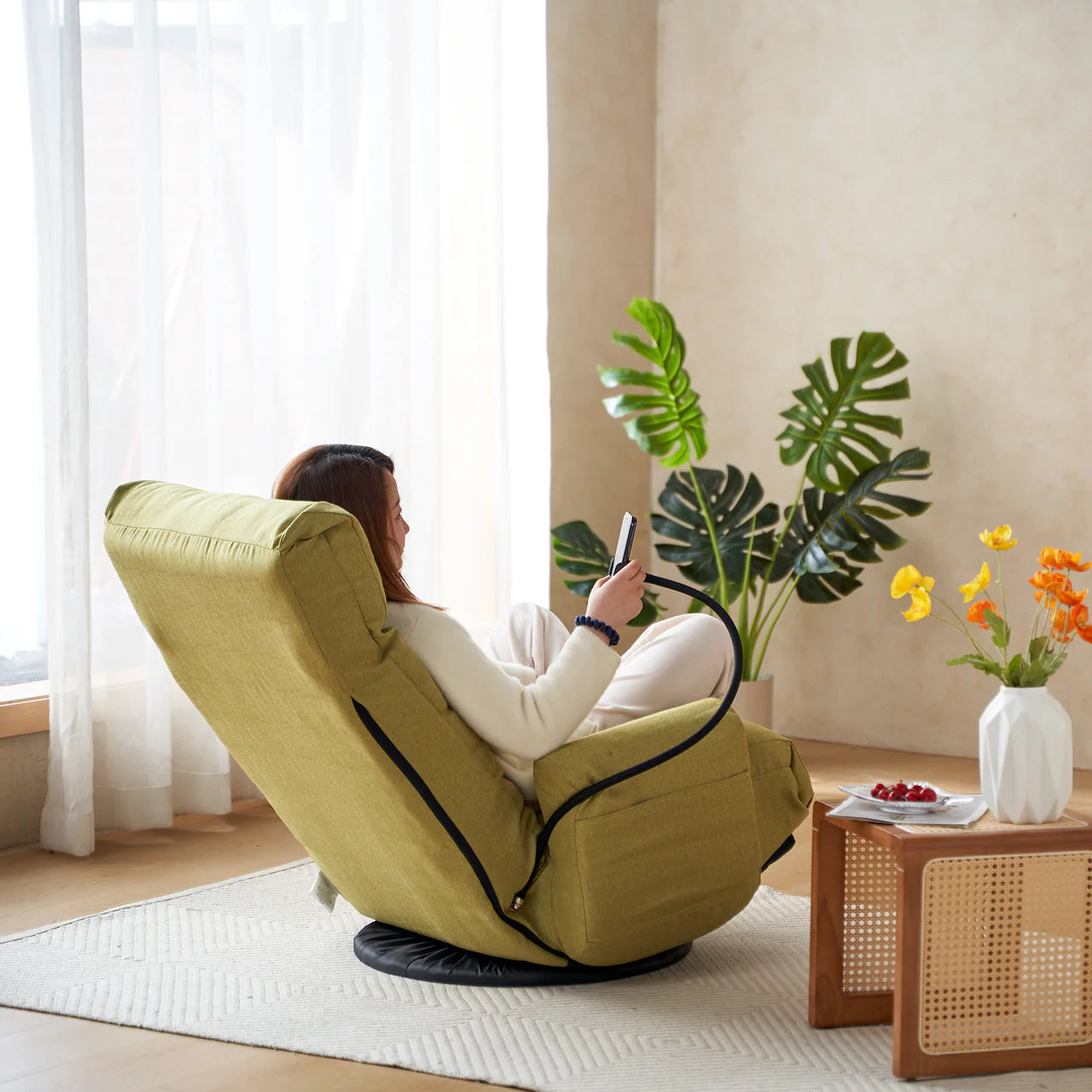VELUXE 31" Adjustable Lounge Chair
