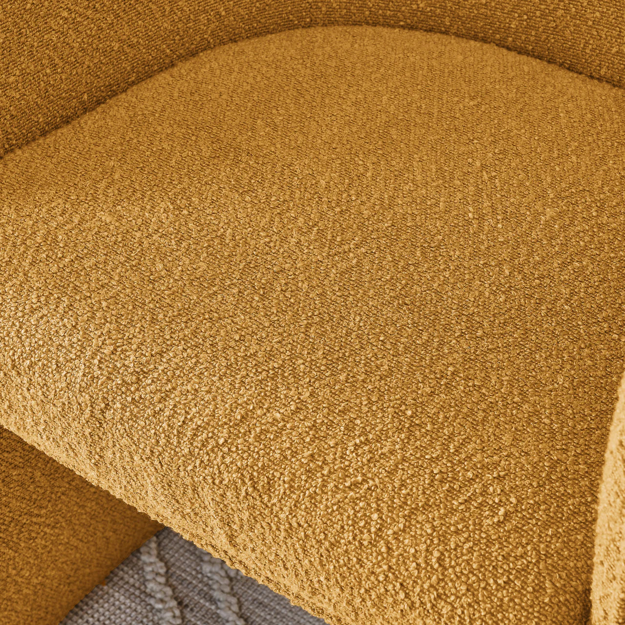 CALYX 25" Modern Chair